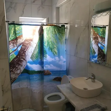 Ekaterini Apartman Guviá