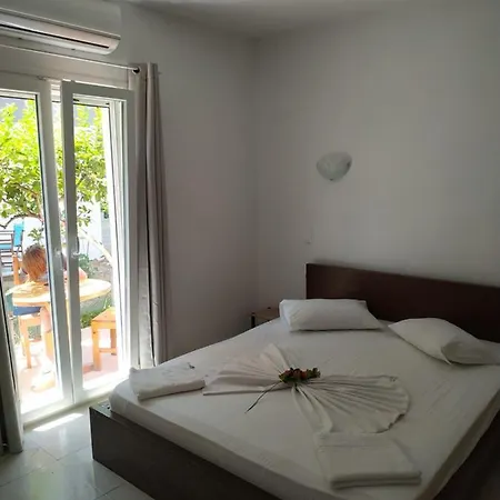 Ekaterini Apartman Guviá